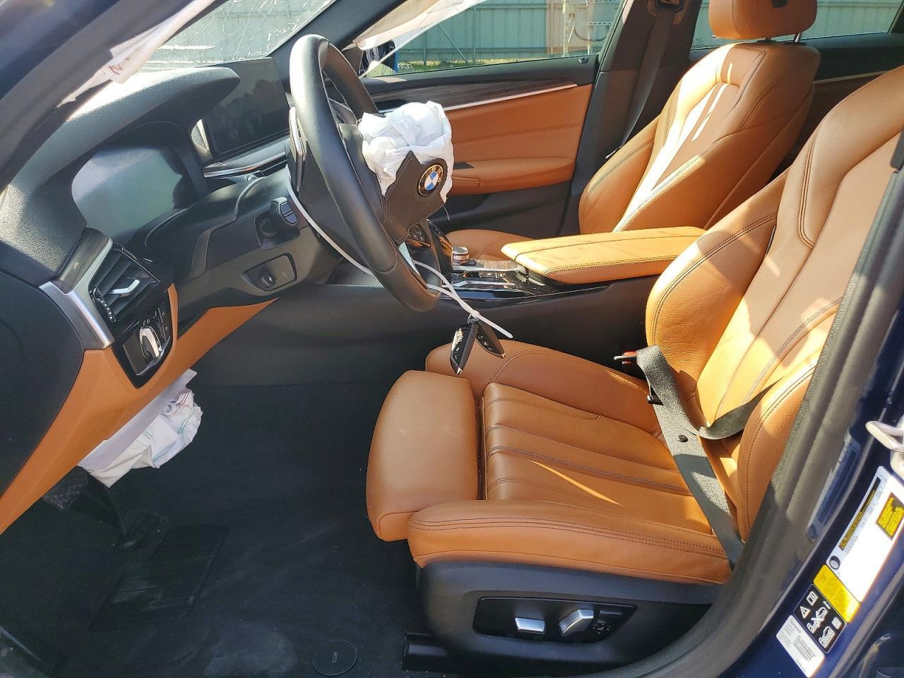 2022 BMW 530 Xi - Фото 7