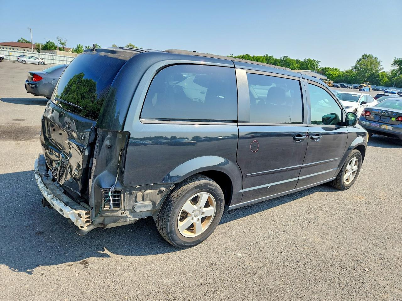 2013 Dodge Grand Caravan Sxt - Image 3