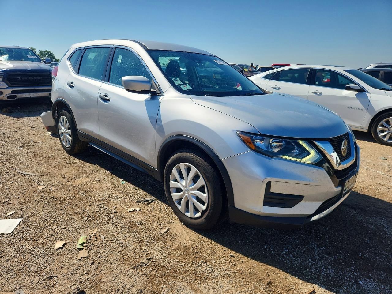 2019 Nissan Rogue S - Фото 4