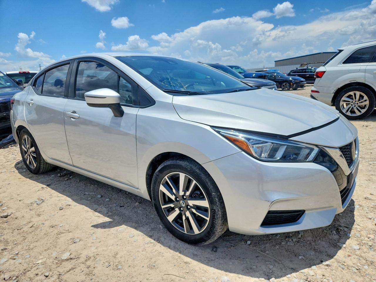 2021 Nissan Versa Sv - Фото 4