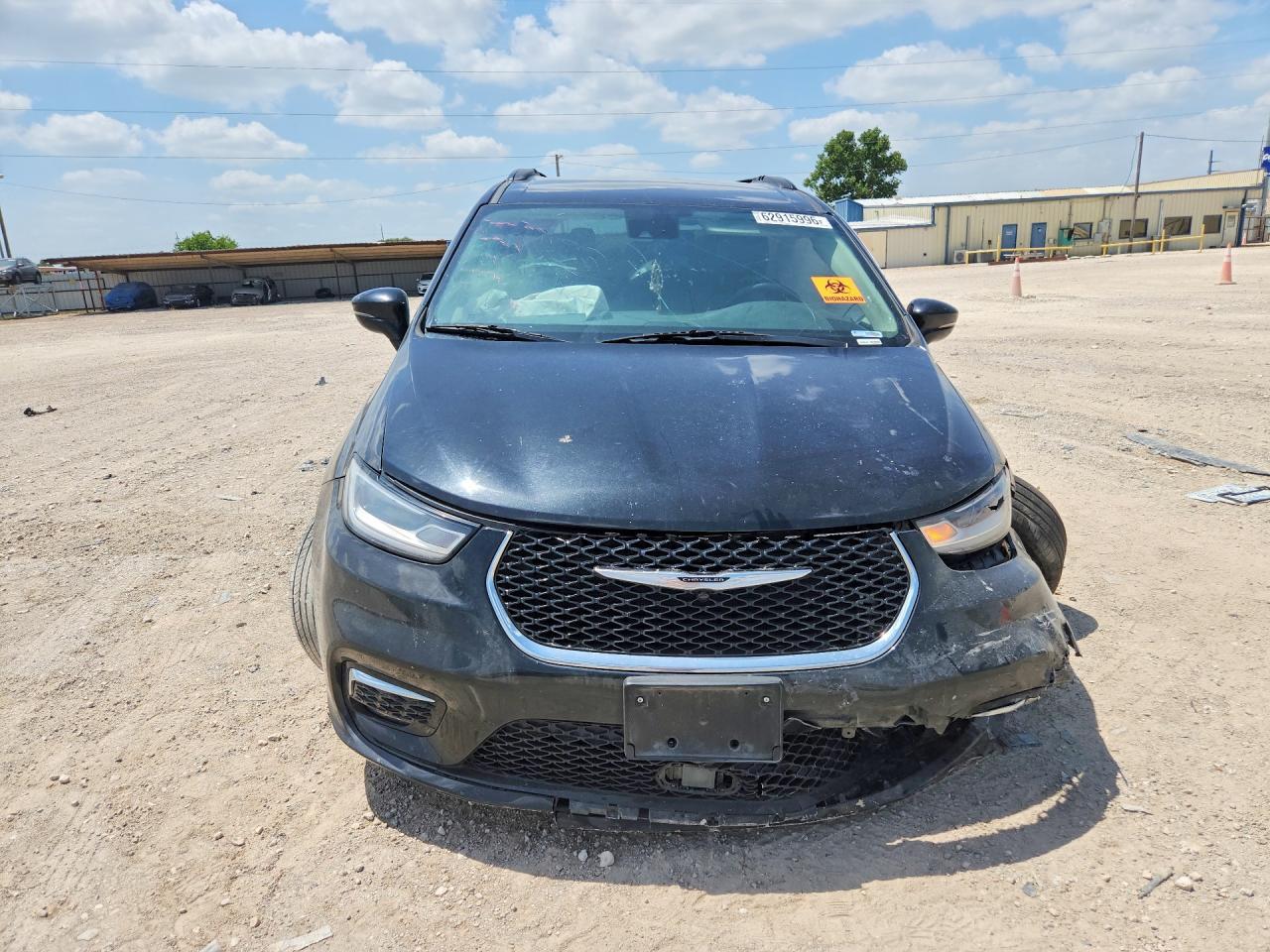 2022 Chrysler Pacifica Touring L - Image 5