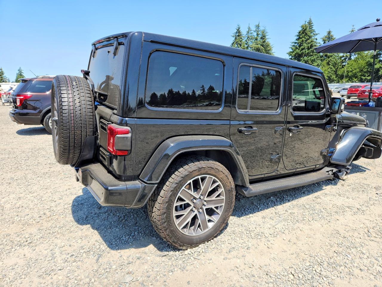 2022 Jeep Wrangler Unlimited Sahara 4Xe - Фото 3