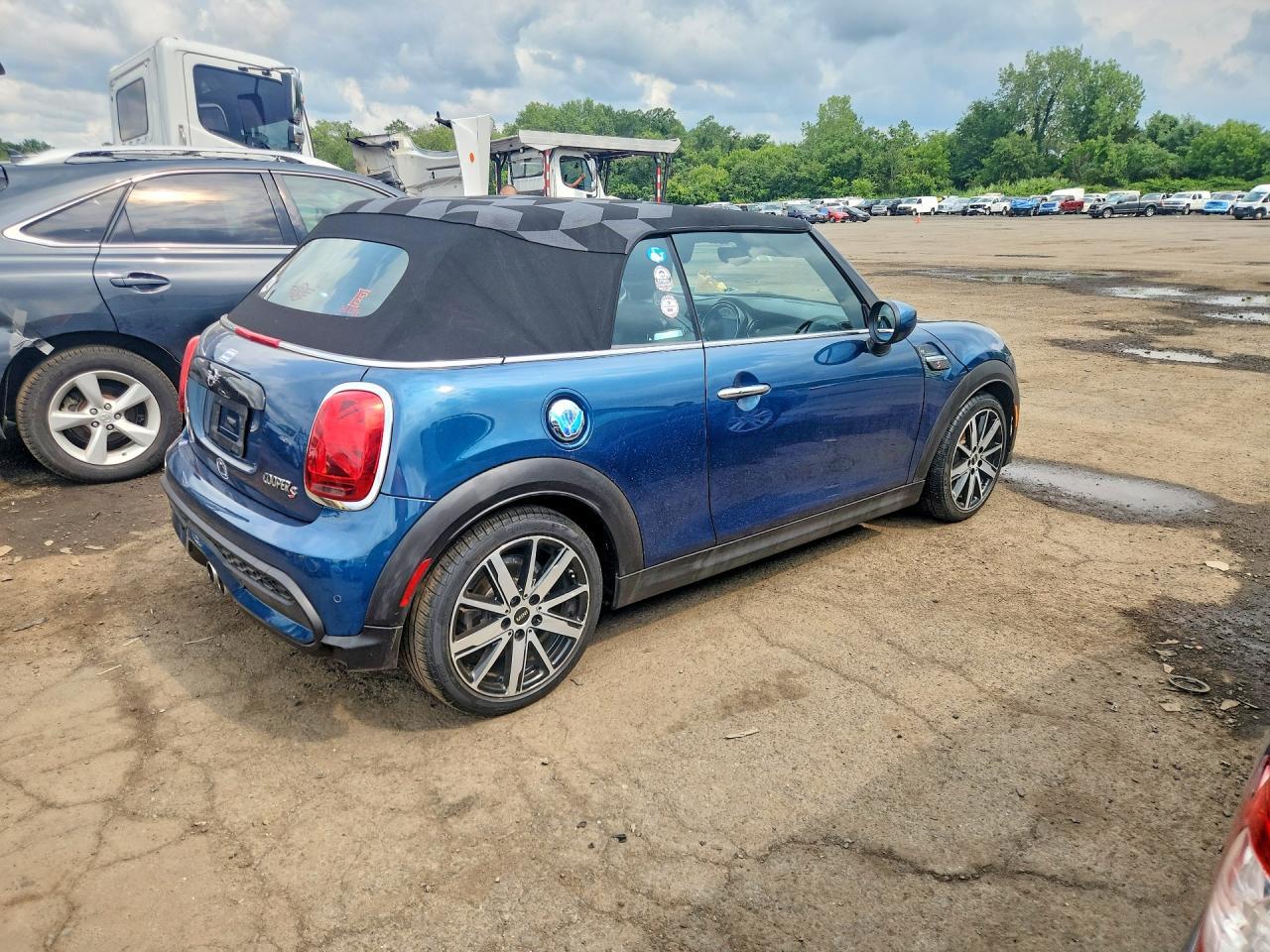 2022 Mini Cooper S - Фото 3