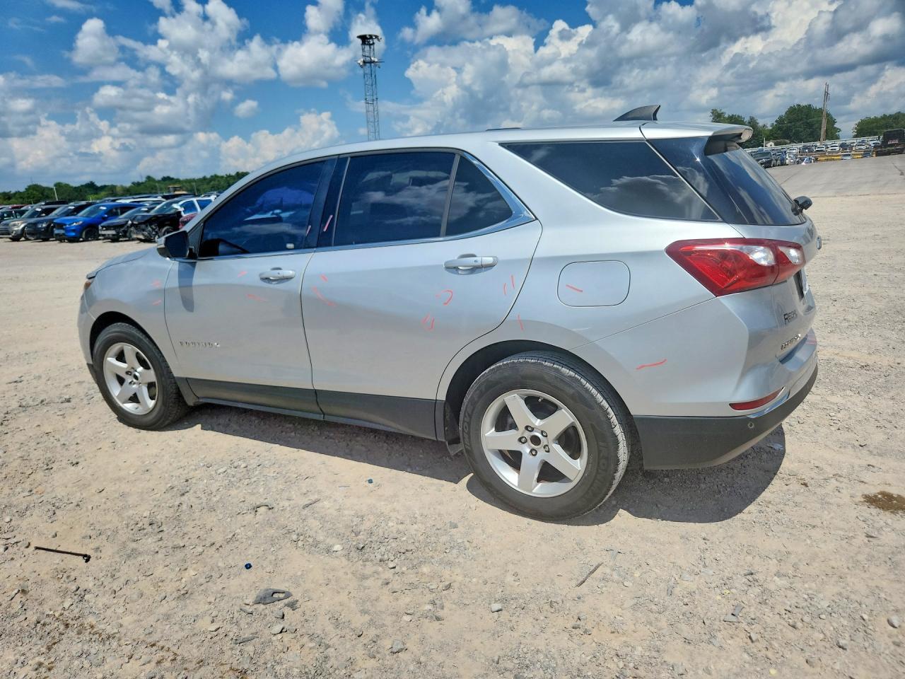 2019 Chevrolet Equinox Lt - Image 2