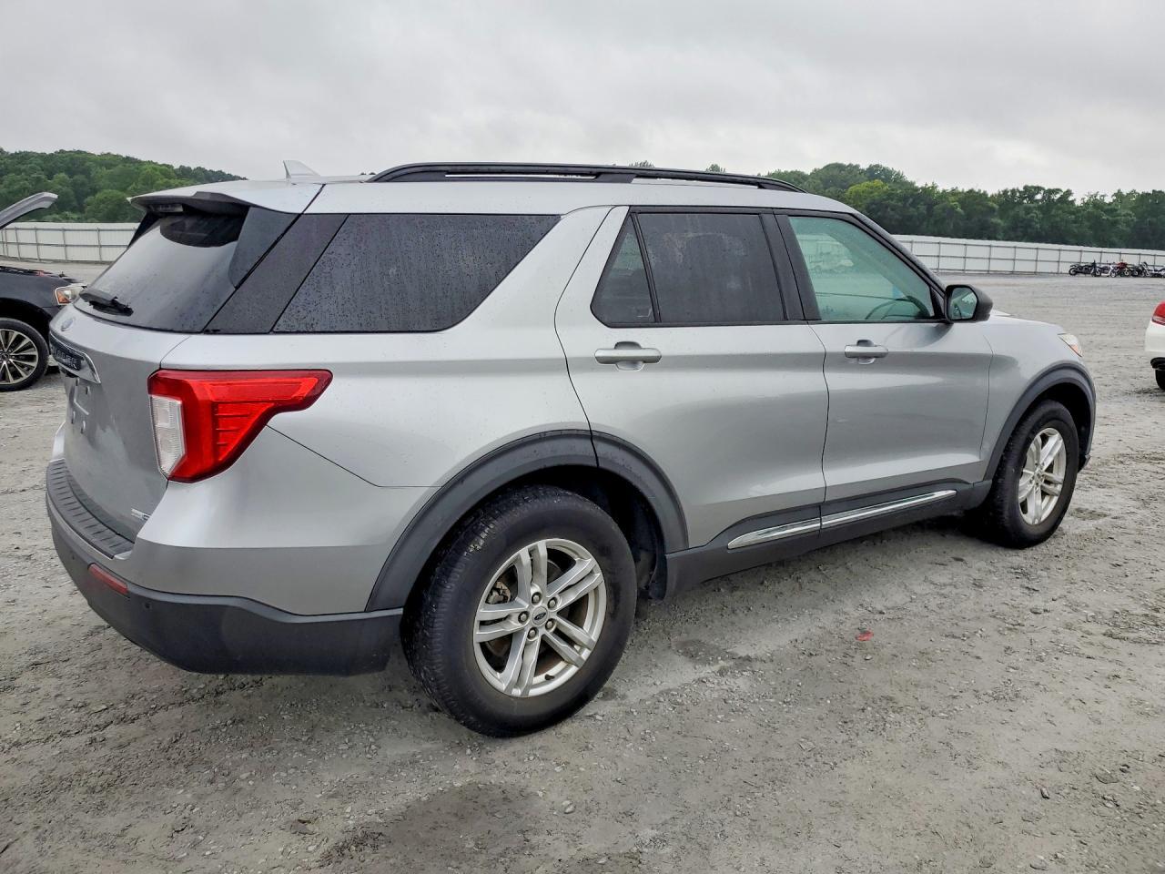 2020 Ford Explorer Xlt - Фото 3
