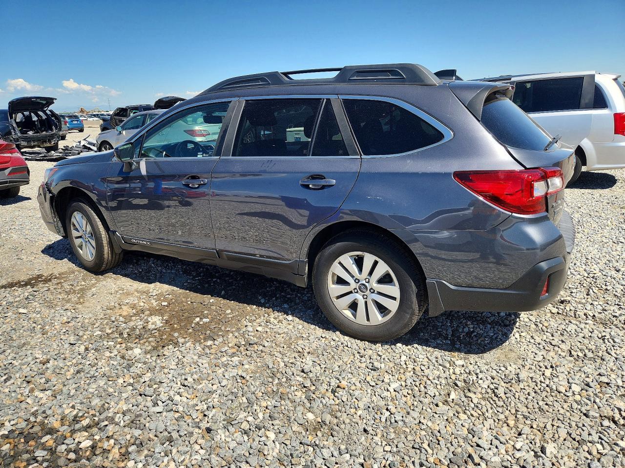 2019 Subaru Outback 2.5I Premium - Фото 2