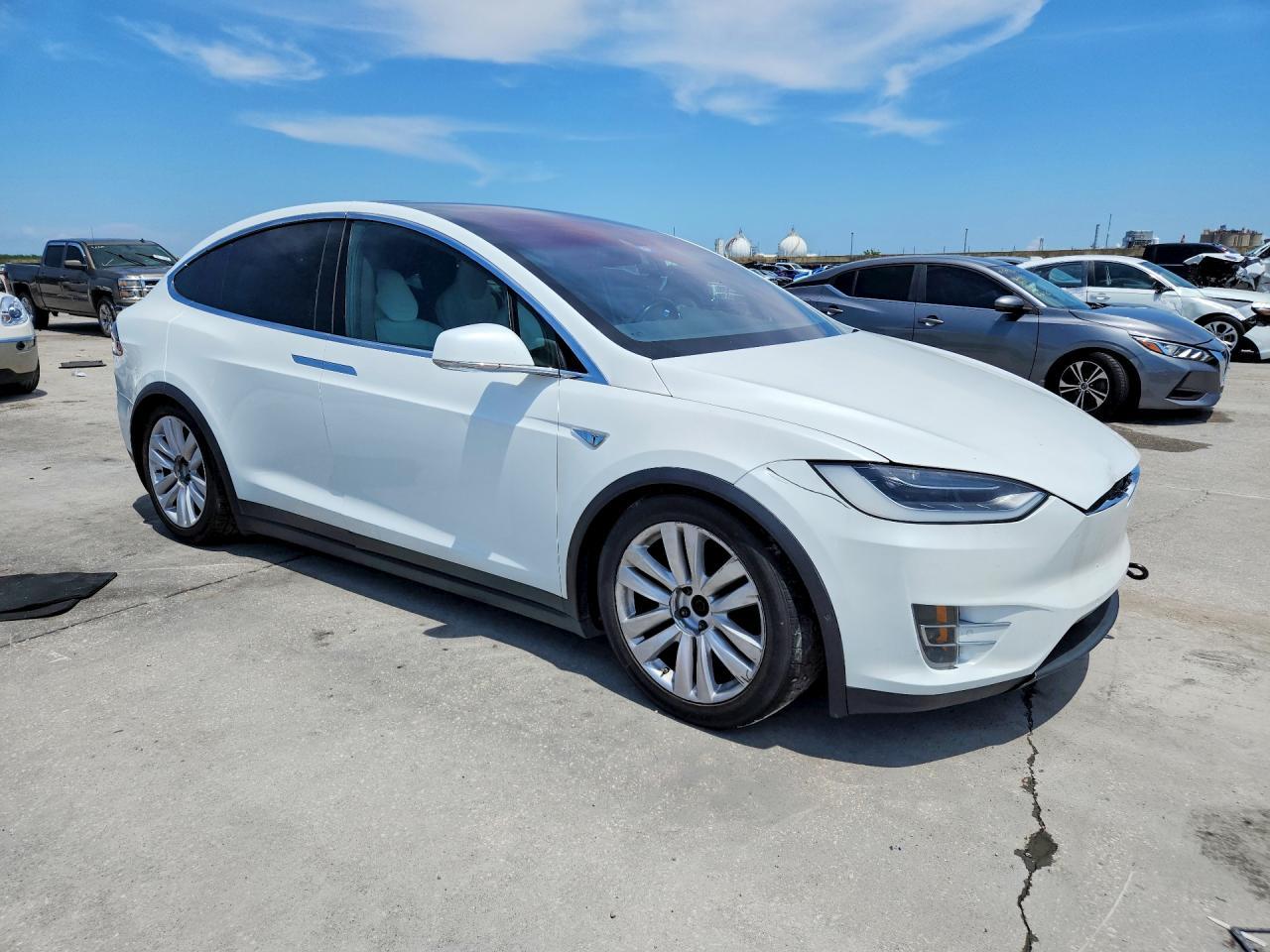 2016 Tesla Model X - Фото 4