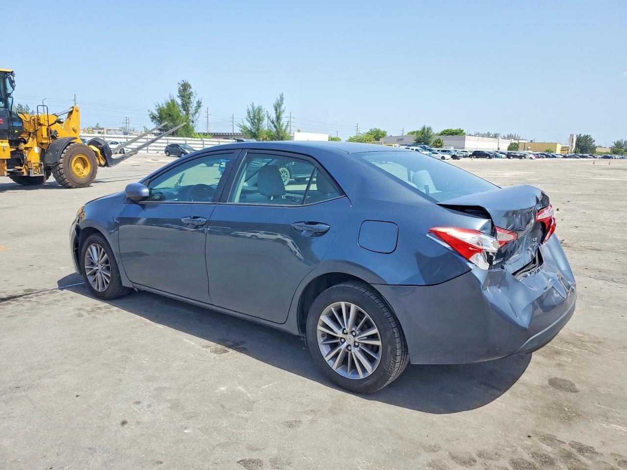 2015 Toyota Corolla Le Plus - Фото 2