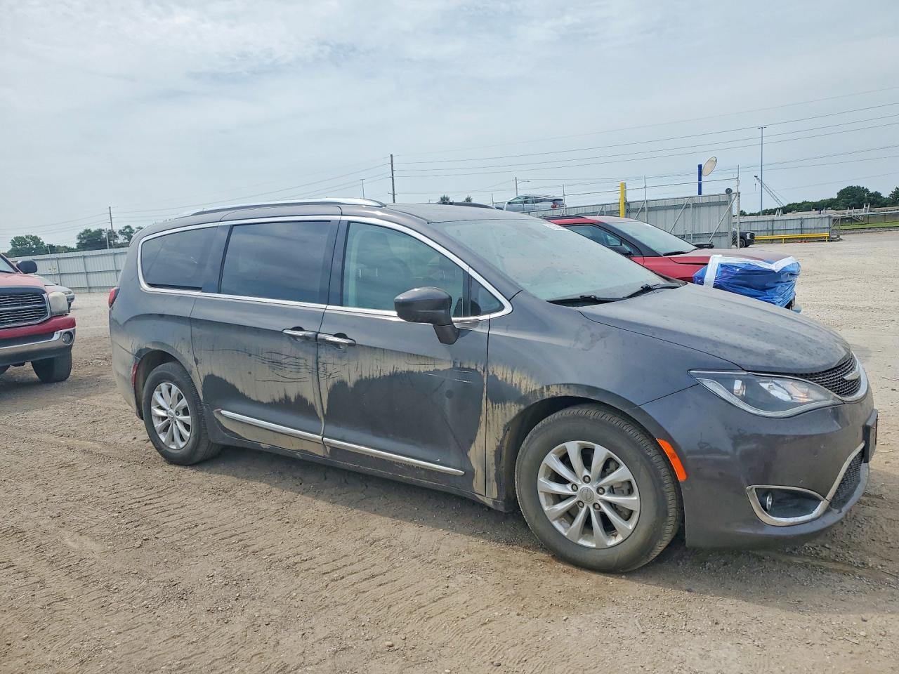 2018 Chrysler Pacifica Touring L Plus - Image 4