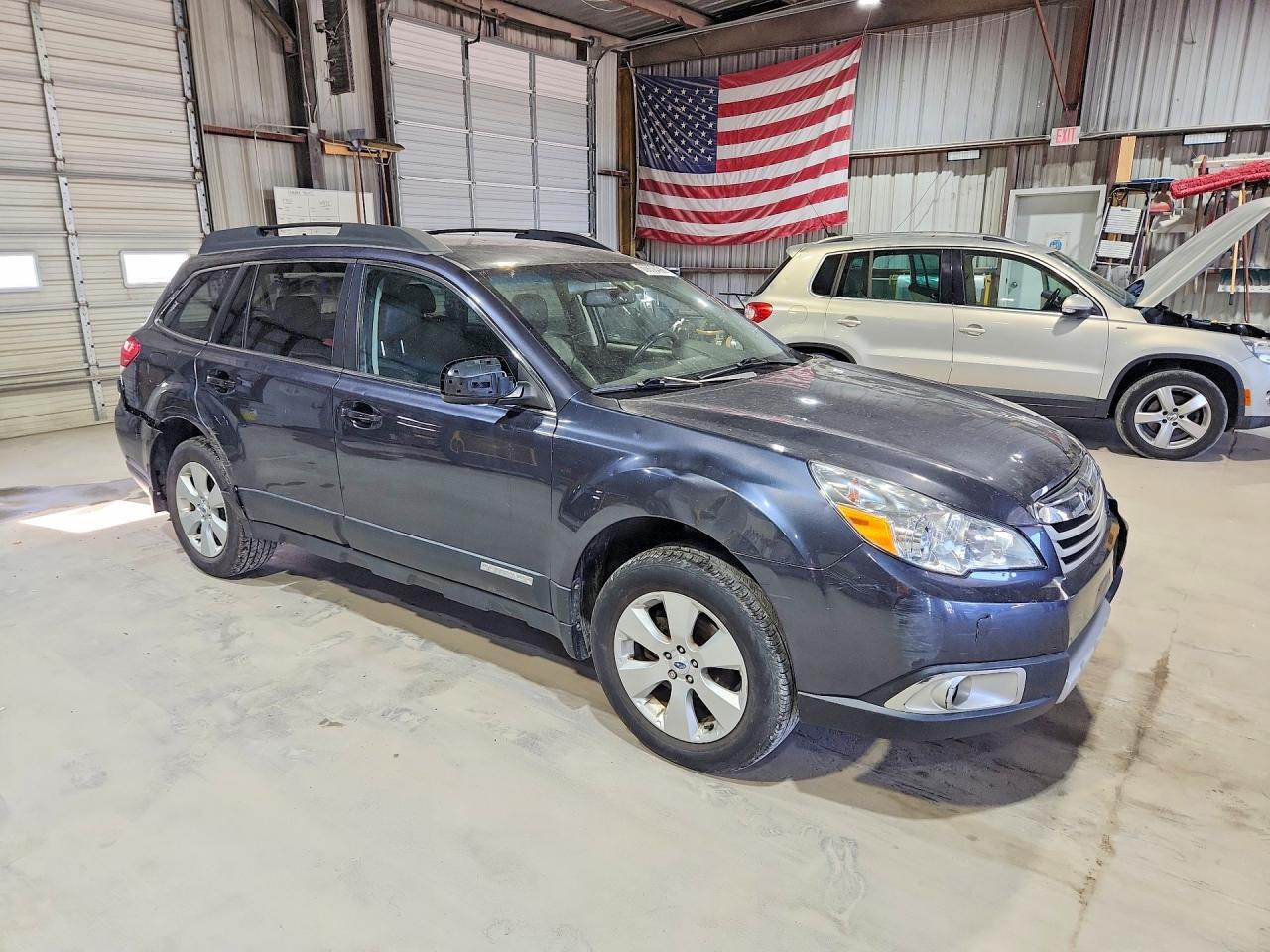 2012 Subaru Outback 2.5I Limited - Image 4