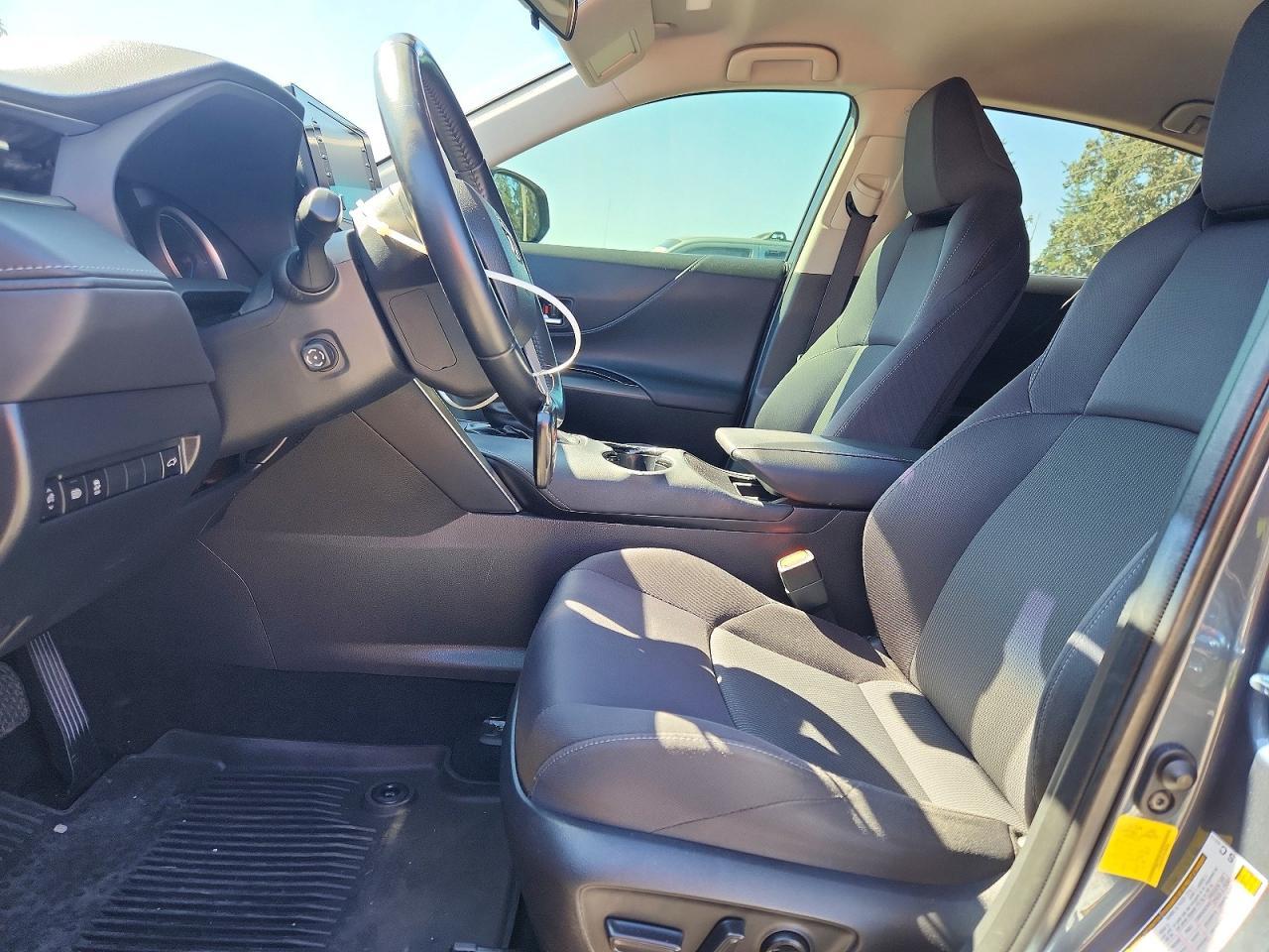 2022 Toyota Venza Le - Фото 7