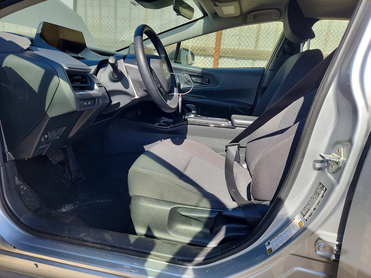 2024 Toyota Prius Le - Image 7