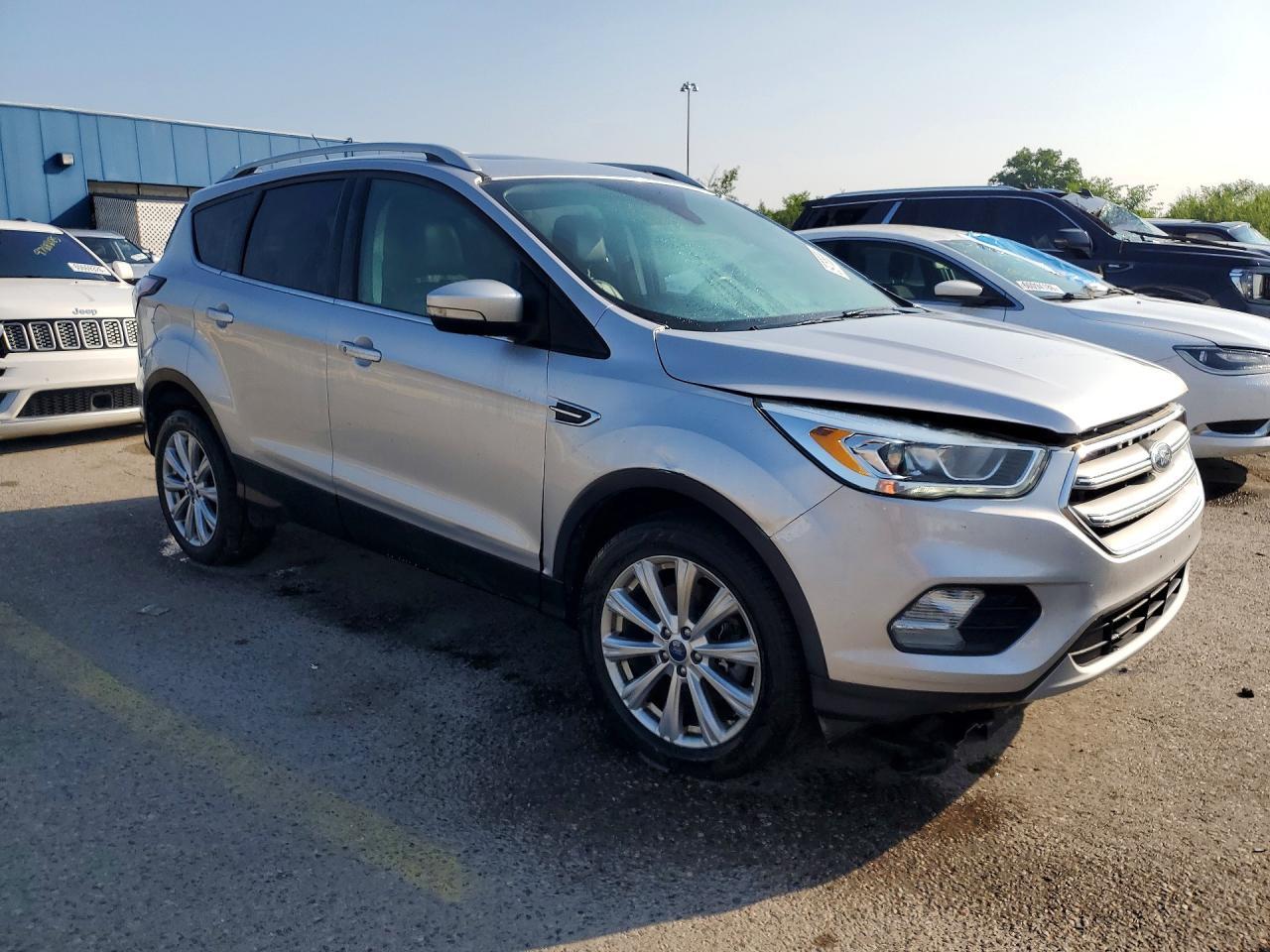 2017 Ford Escape Titanium - Фото 4