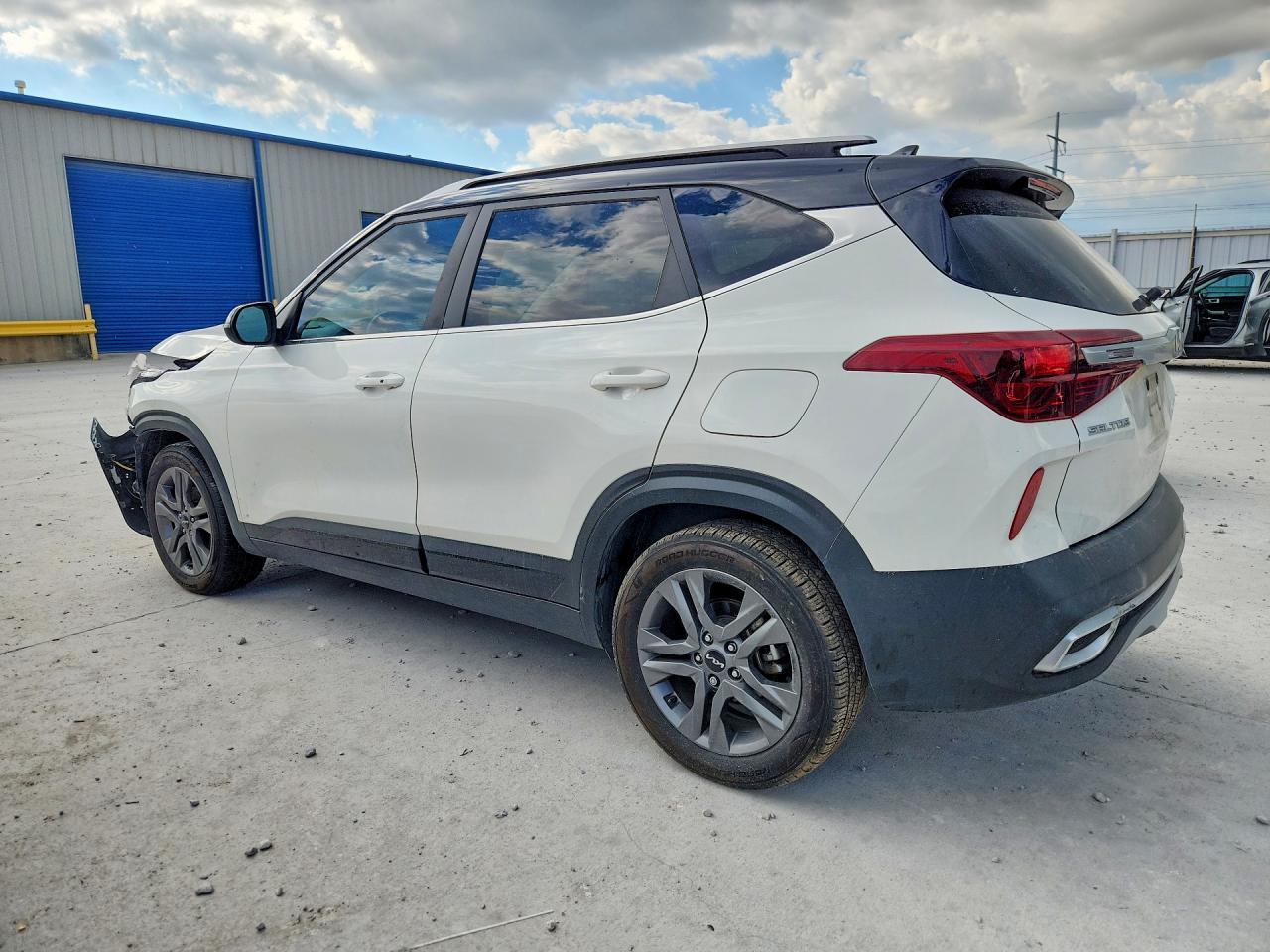 2023 Kia Seltos S - Фото 2