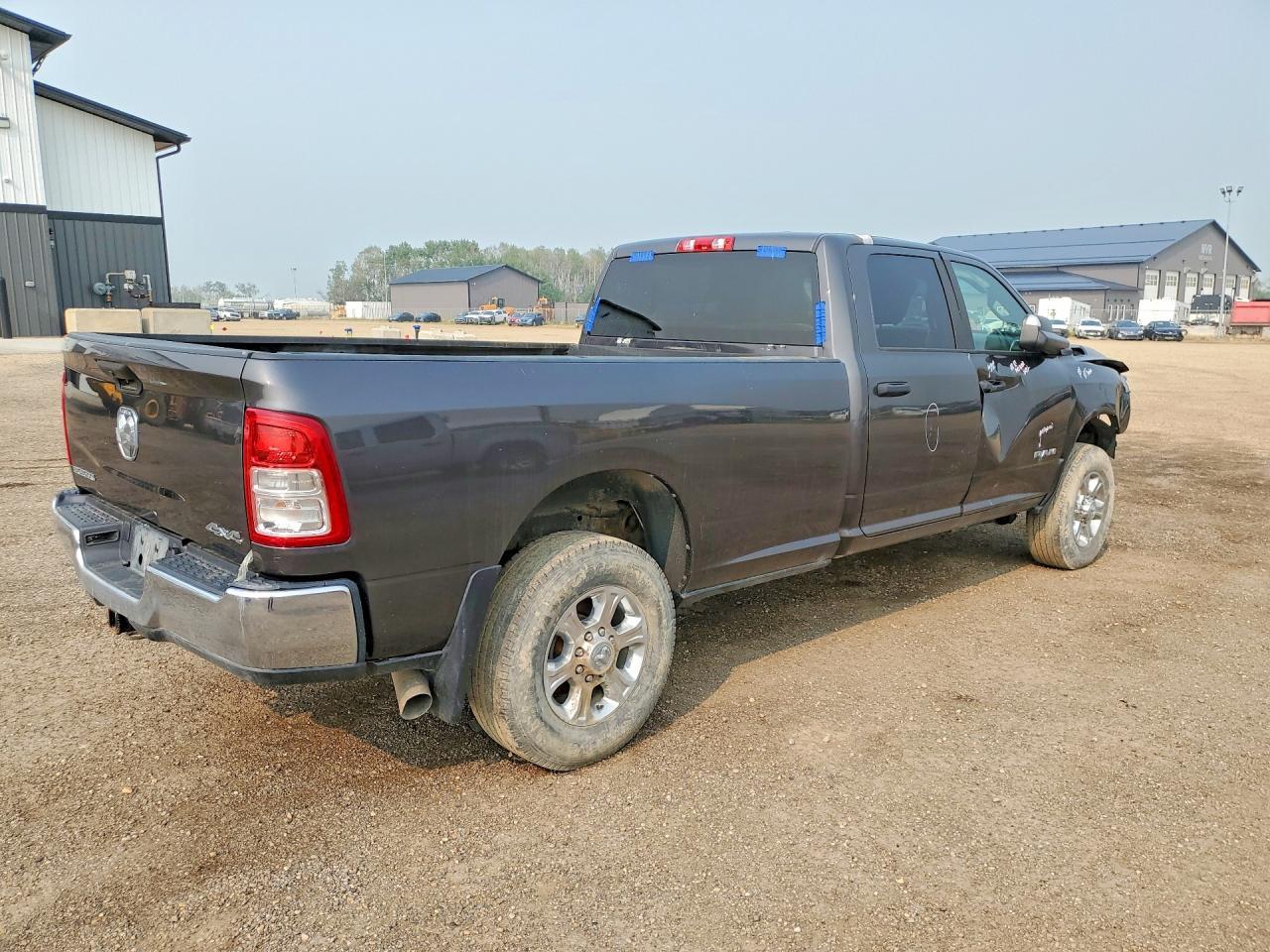 2022 Ram 3500 Big Horn - Фото 3