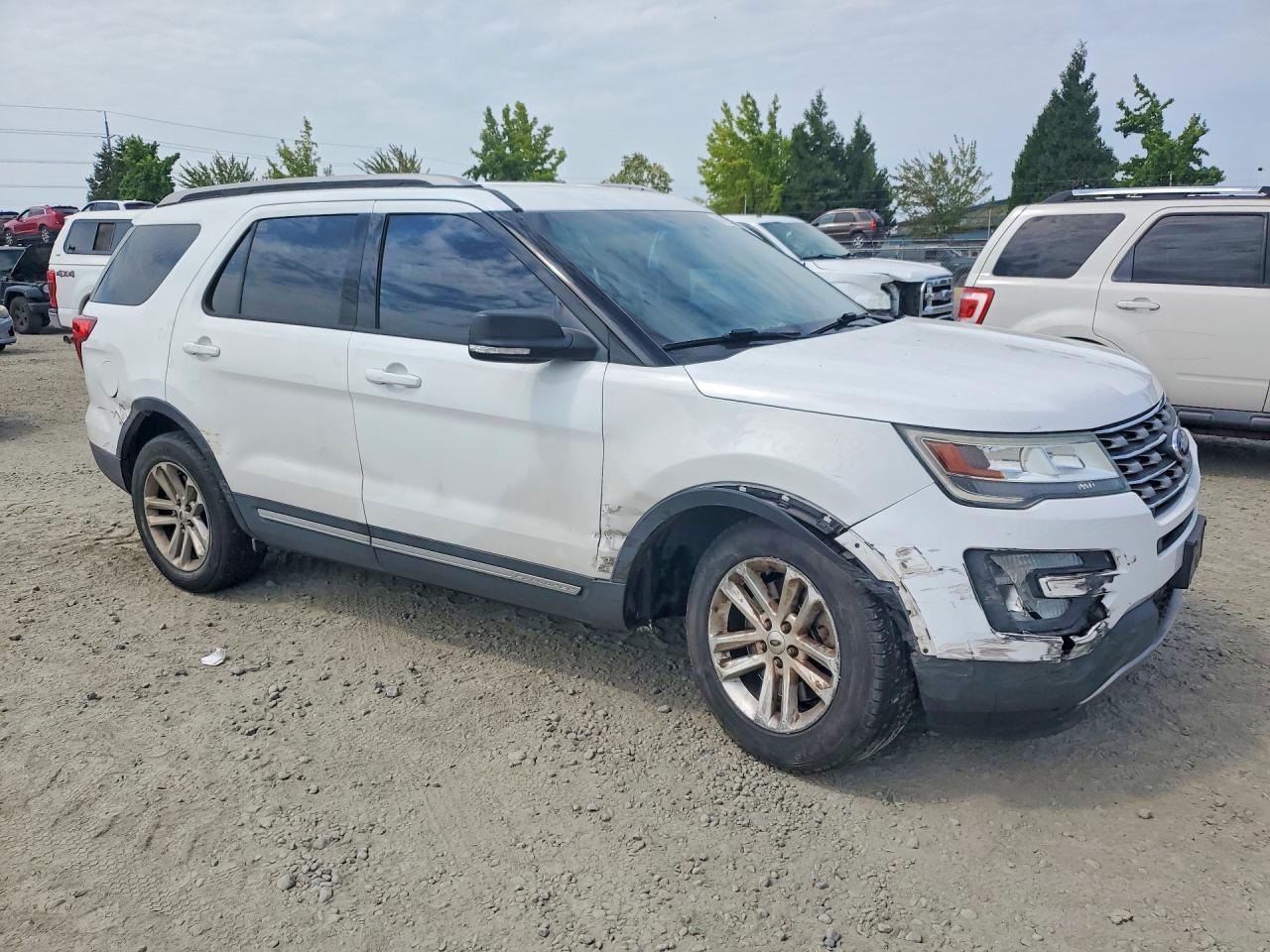 2016 Ford Explorer Xlt - Image 4