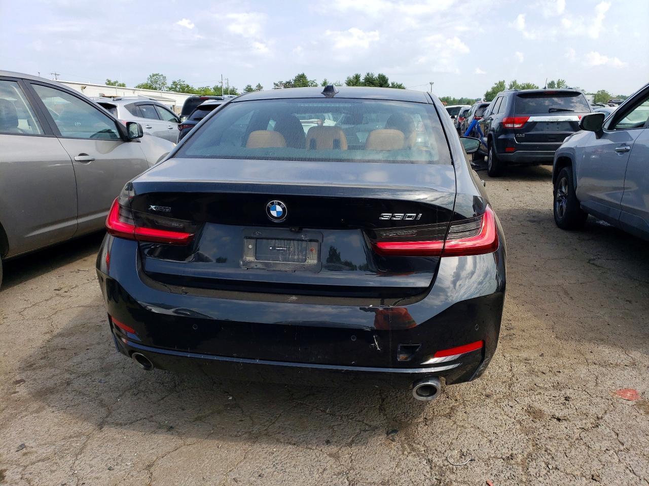 2023 BMW 330Xi - Фото 6