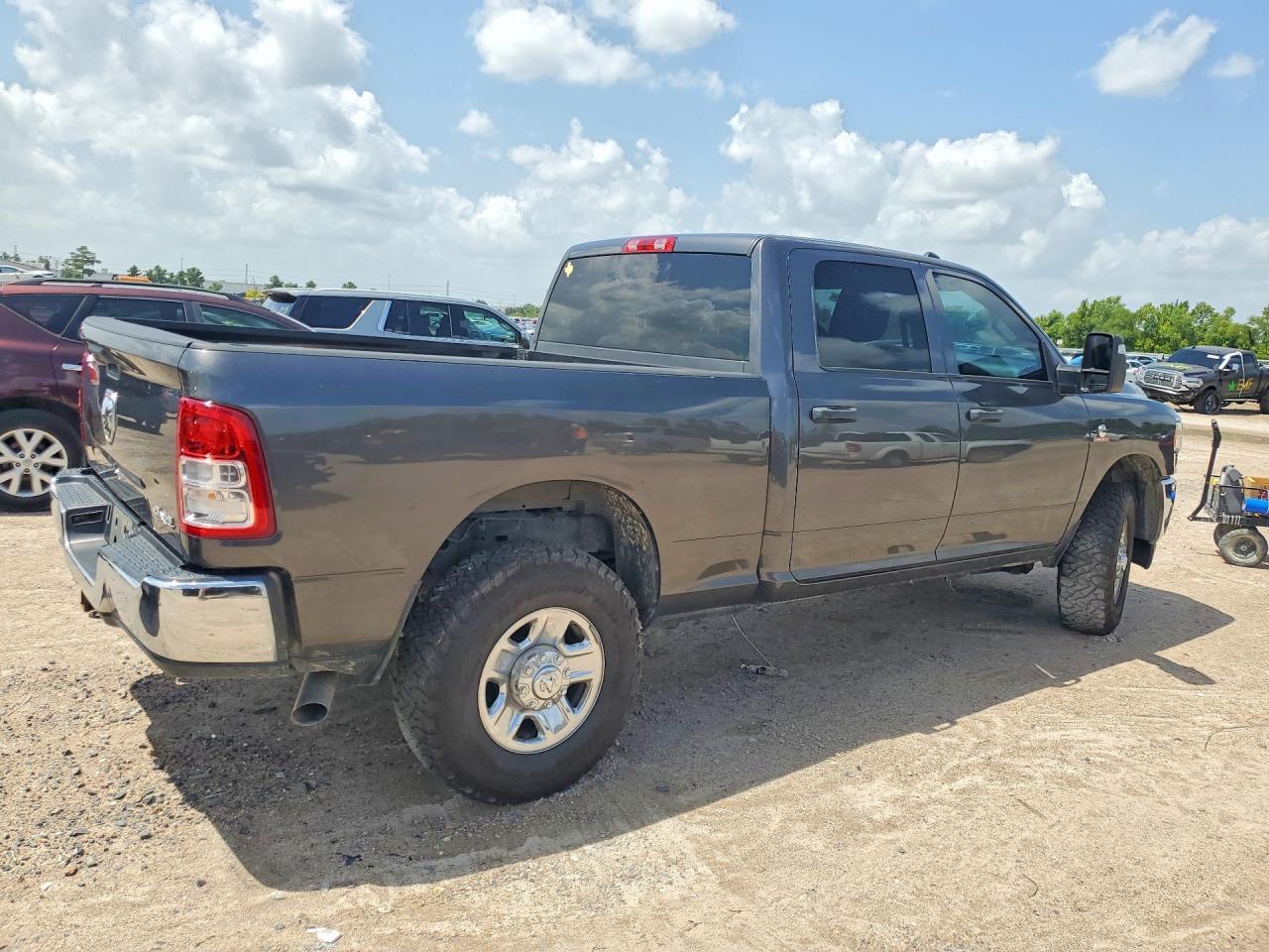 2023 Ram 2500 Tradesman - Фото 3