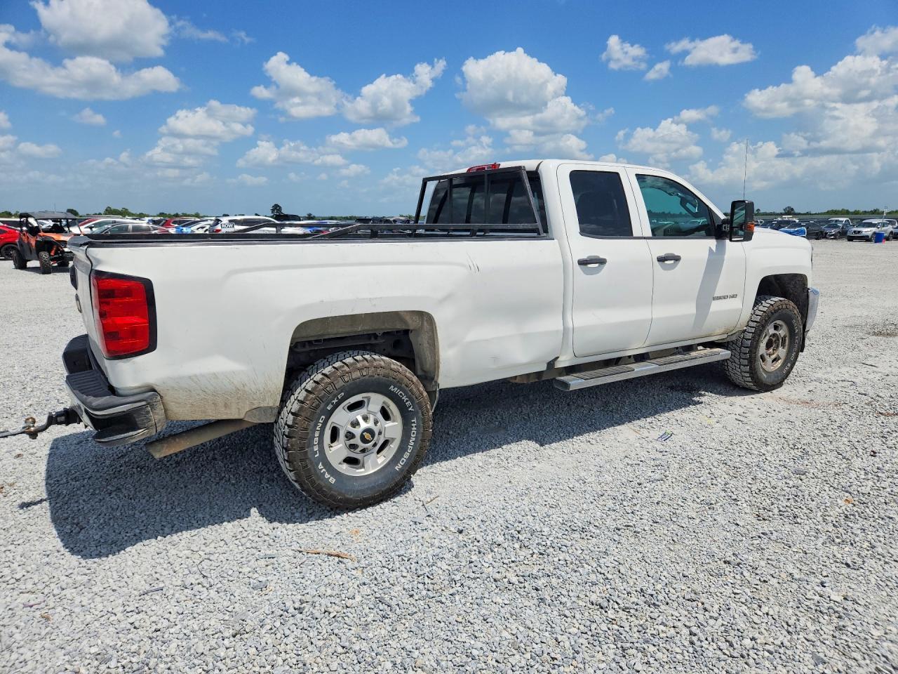 2019 Chevrolet Silverado C2500 Heavy Duty - Фото 3