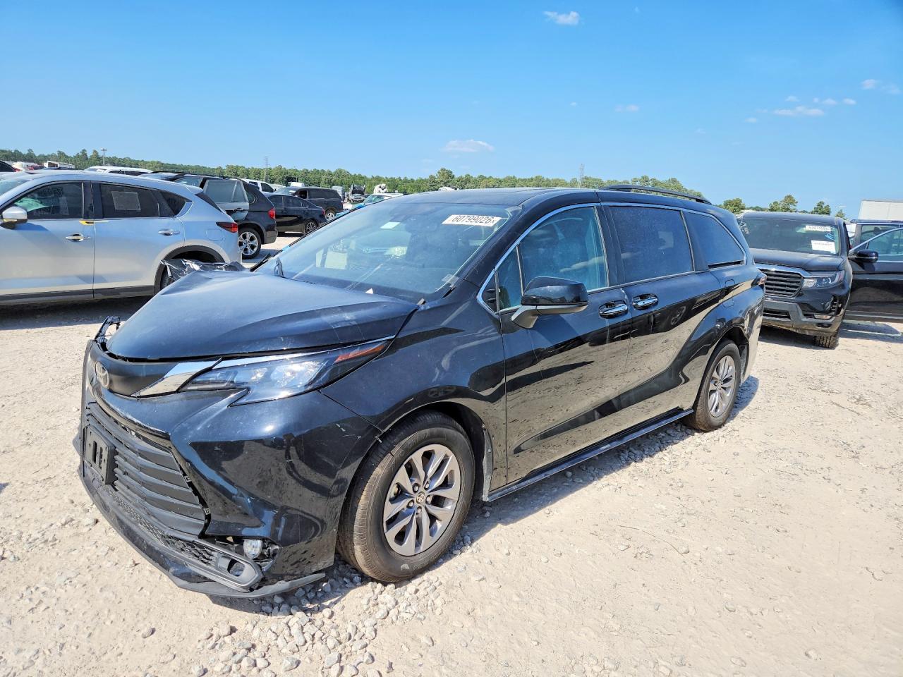 2026 Toyota Sienna Xle 8-Passenger