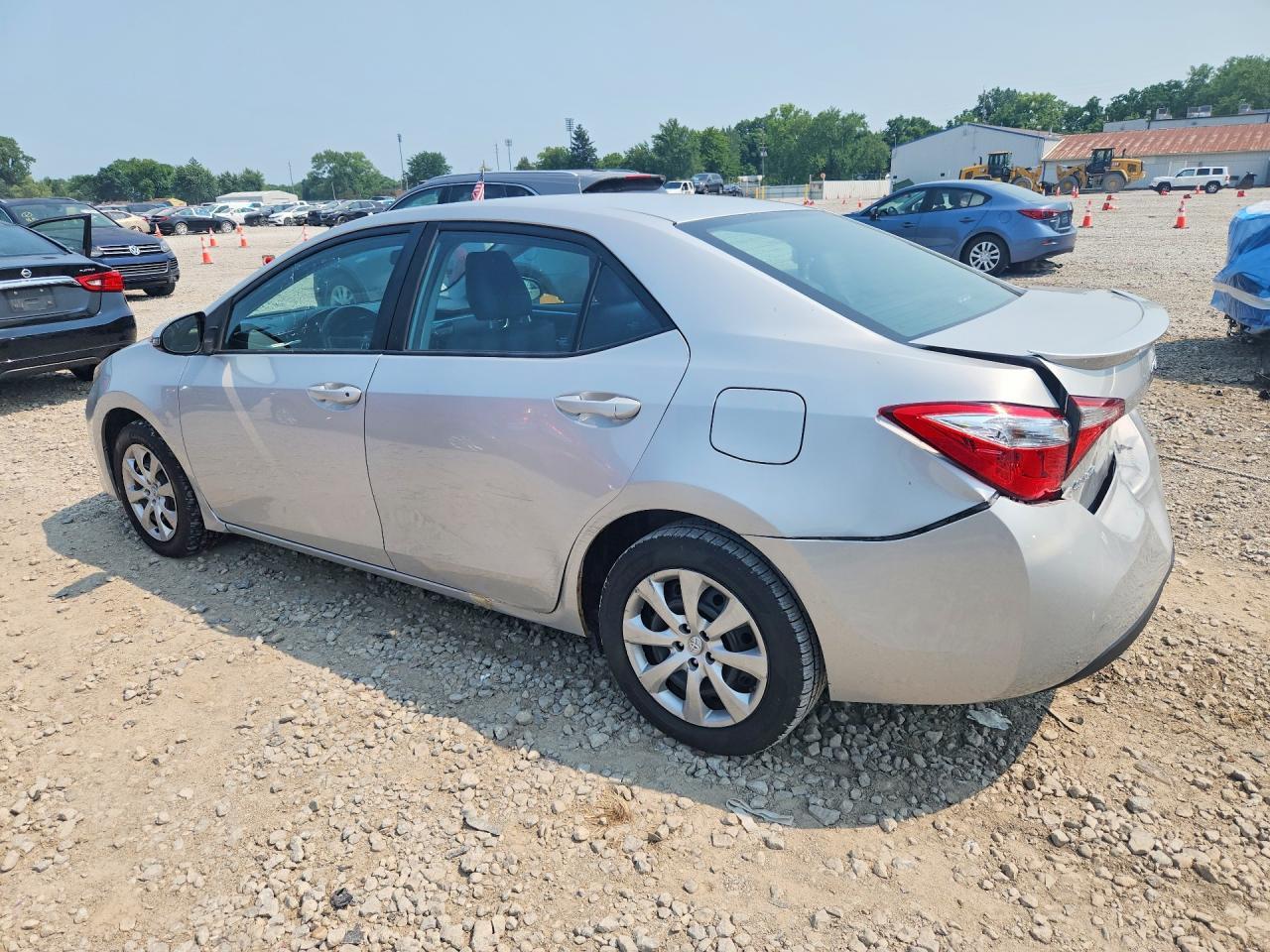 2016 Toyota Corolla S - Фото 2
