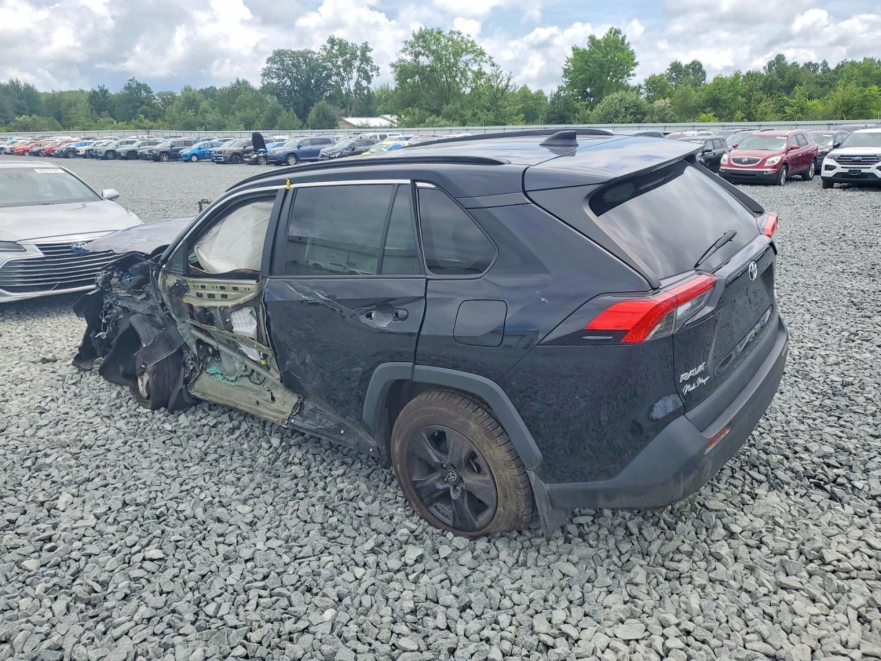 2021 Toyota Rav4 Xle - Фото 2