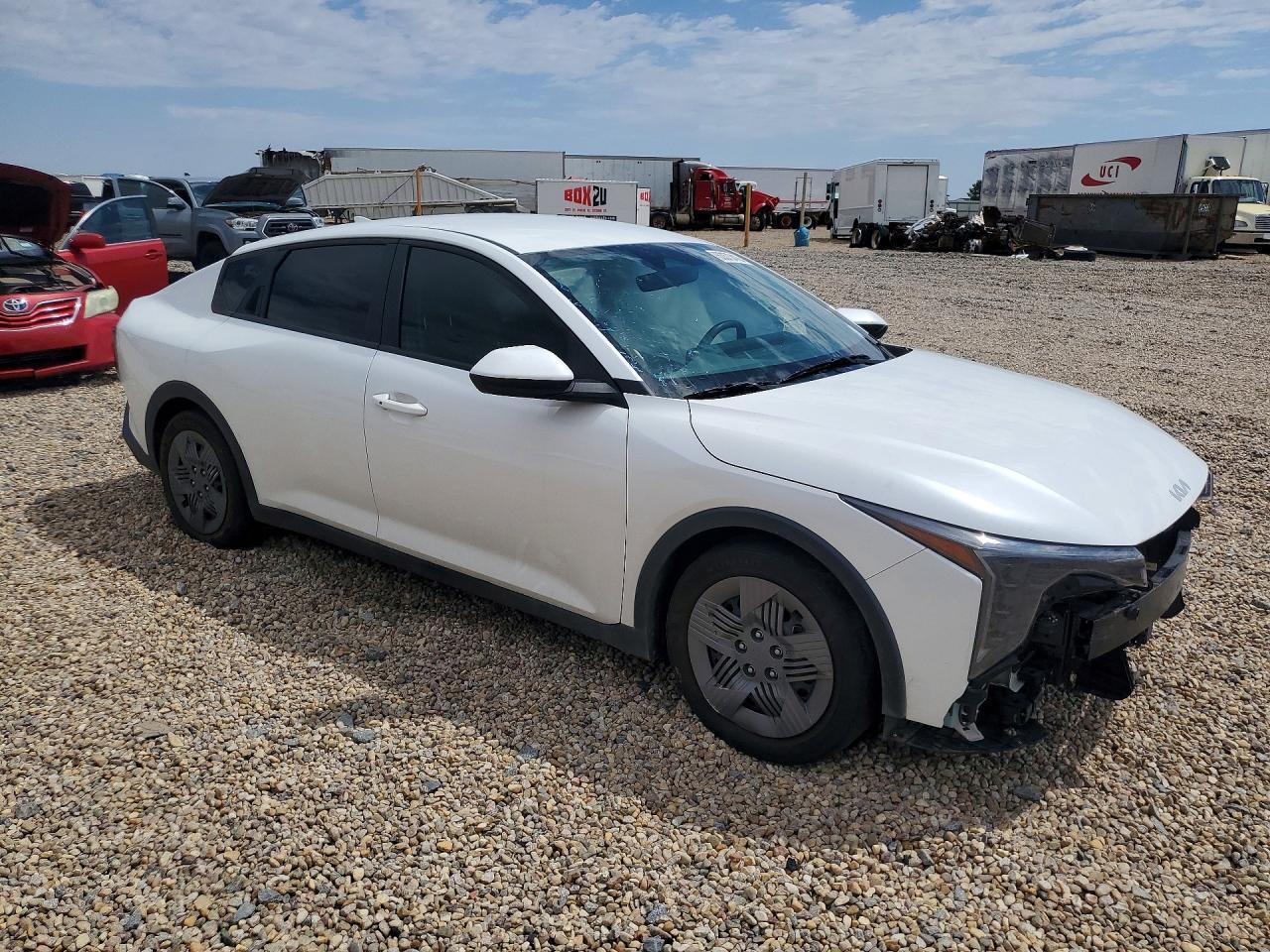 2025 Kia K4 Lx - Image 4