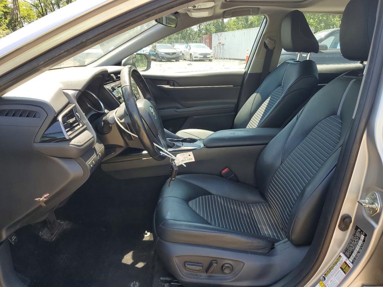 2019 Toyota Camry Se - Фото 7