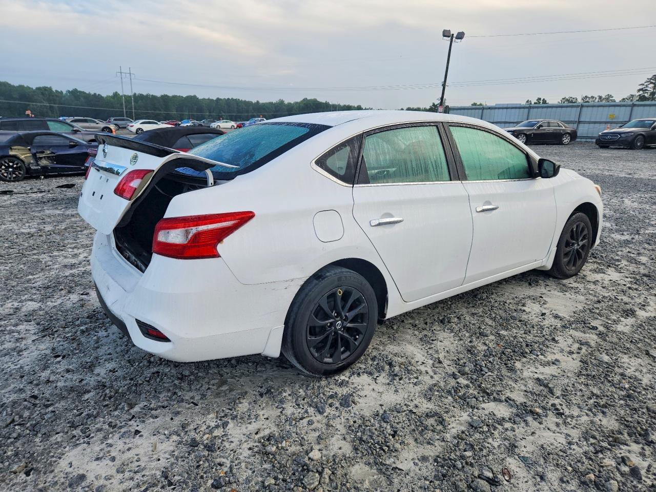 2018 Nissan Sentra S - Image 3