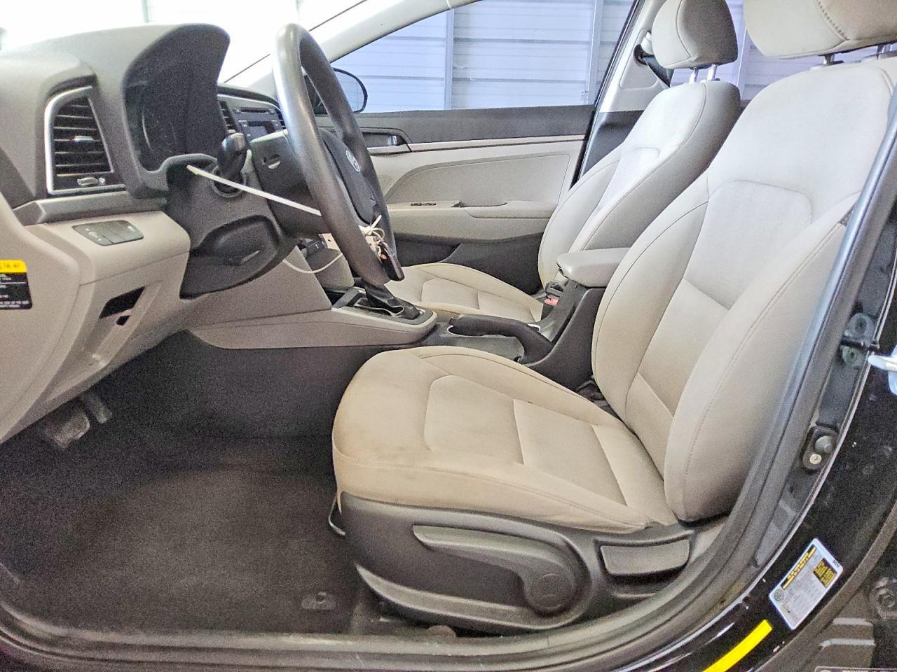 2017 Hyundai Elantra Se - Image 7