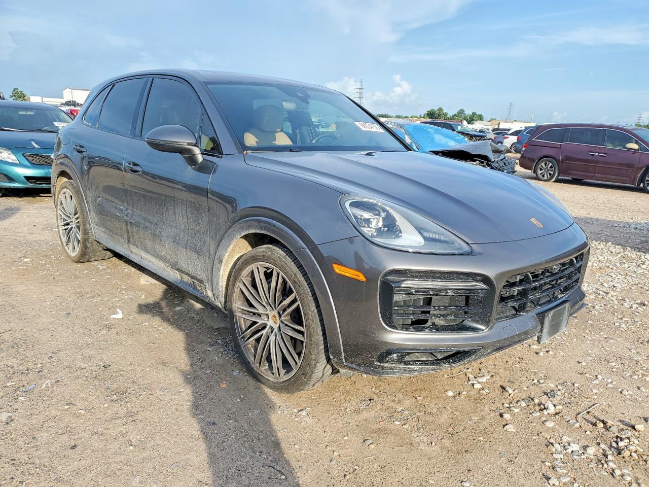 2019 Porsche Cayenne S - Image 4