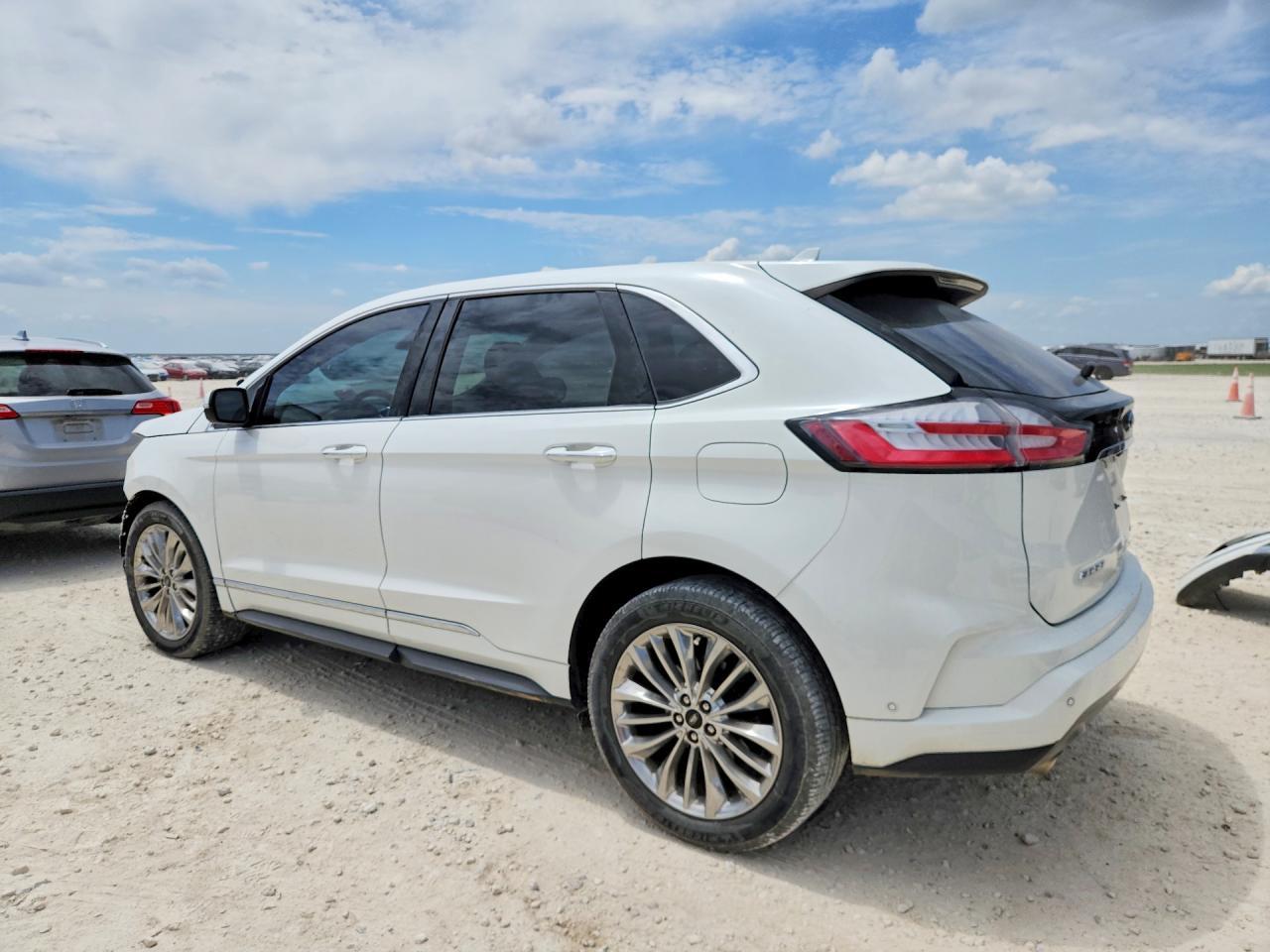 2020 Ford Edge Titanium - Фото 2