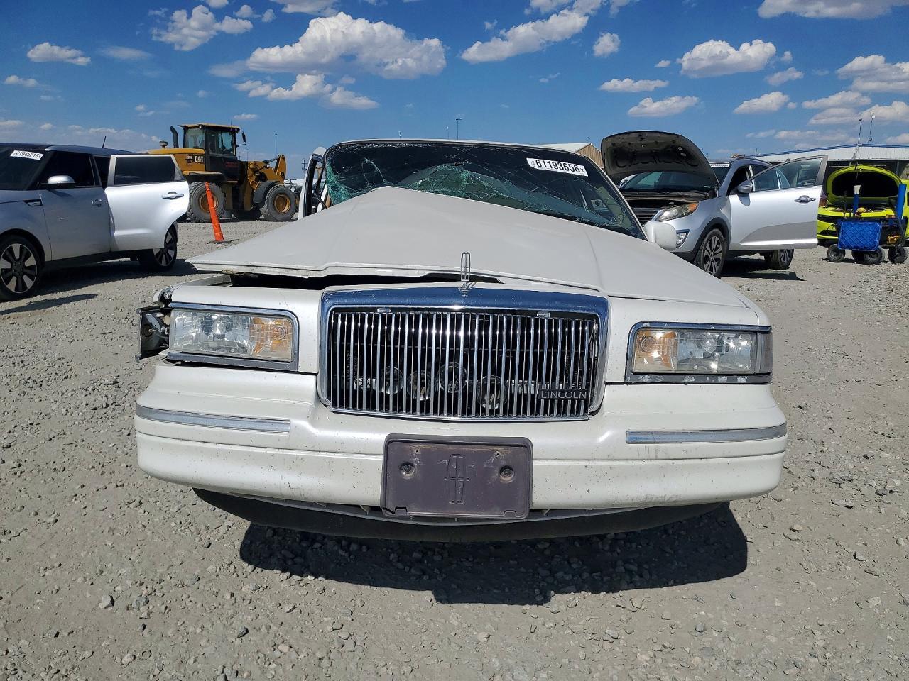 1997 Lincoln Town Car Signature/Touring - Фото 5