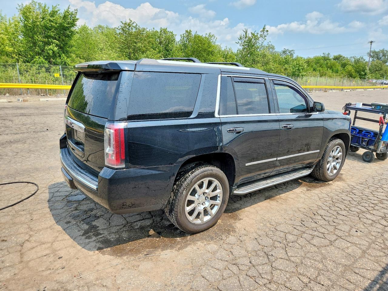 2015 GMC Yukon Denali - Фото 3