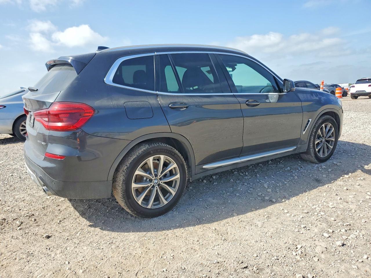 2019 BMW X3 xDrive30I - Image 3
