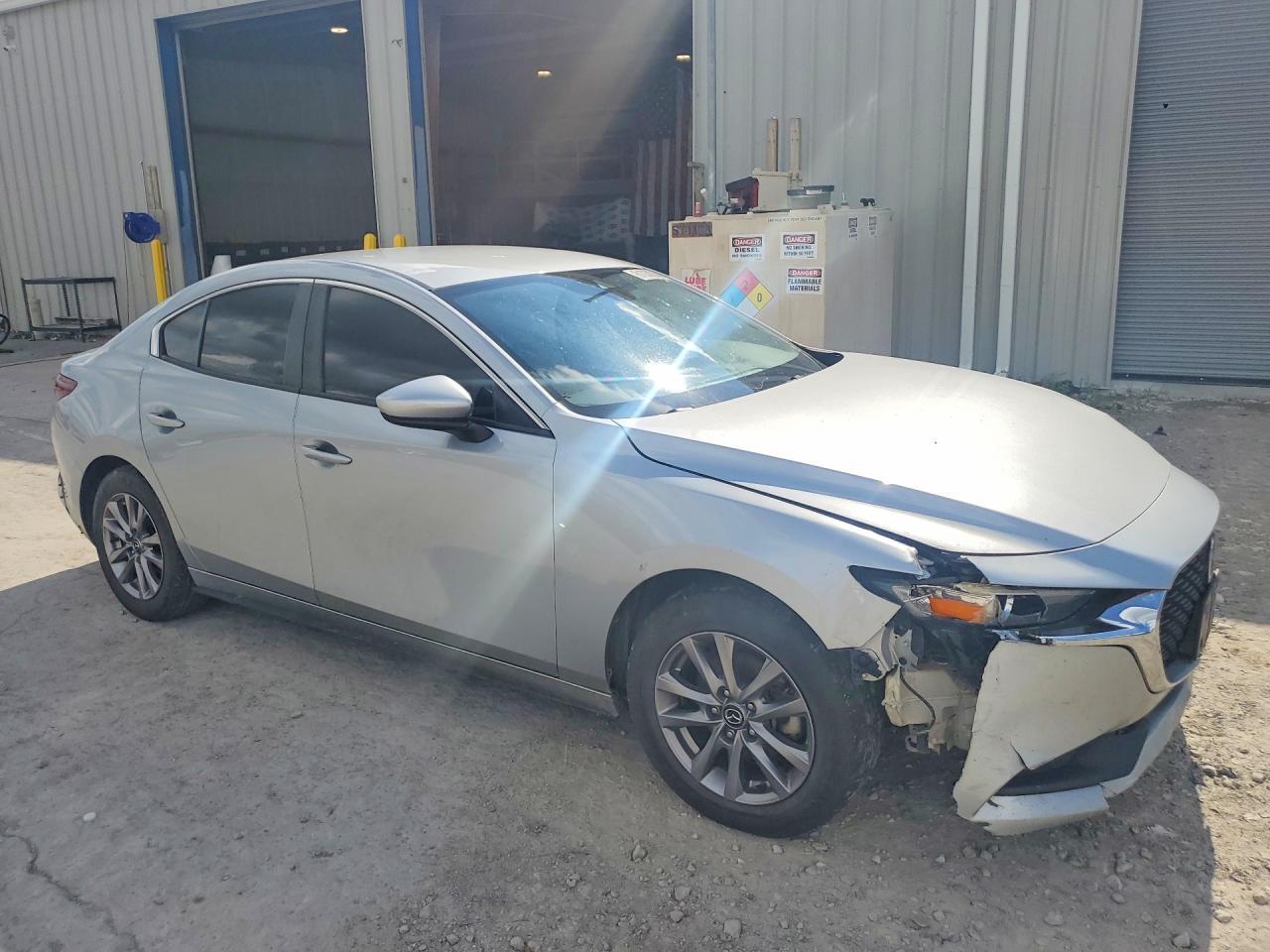 2021 Mazda 3 - Image 4