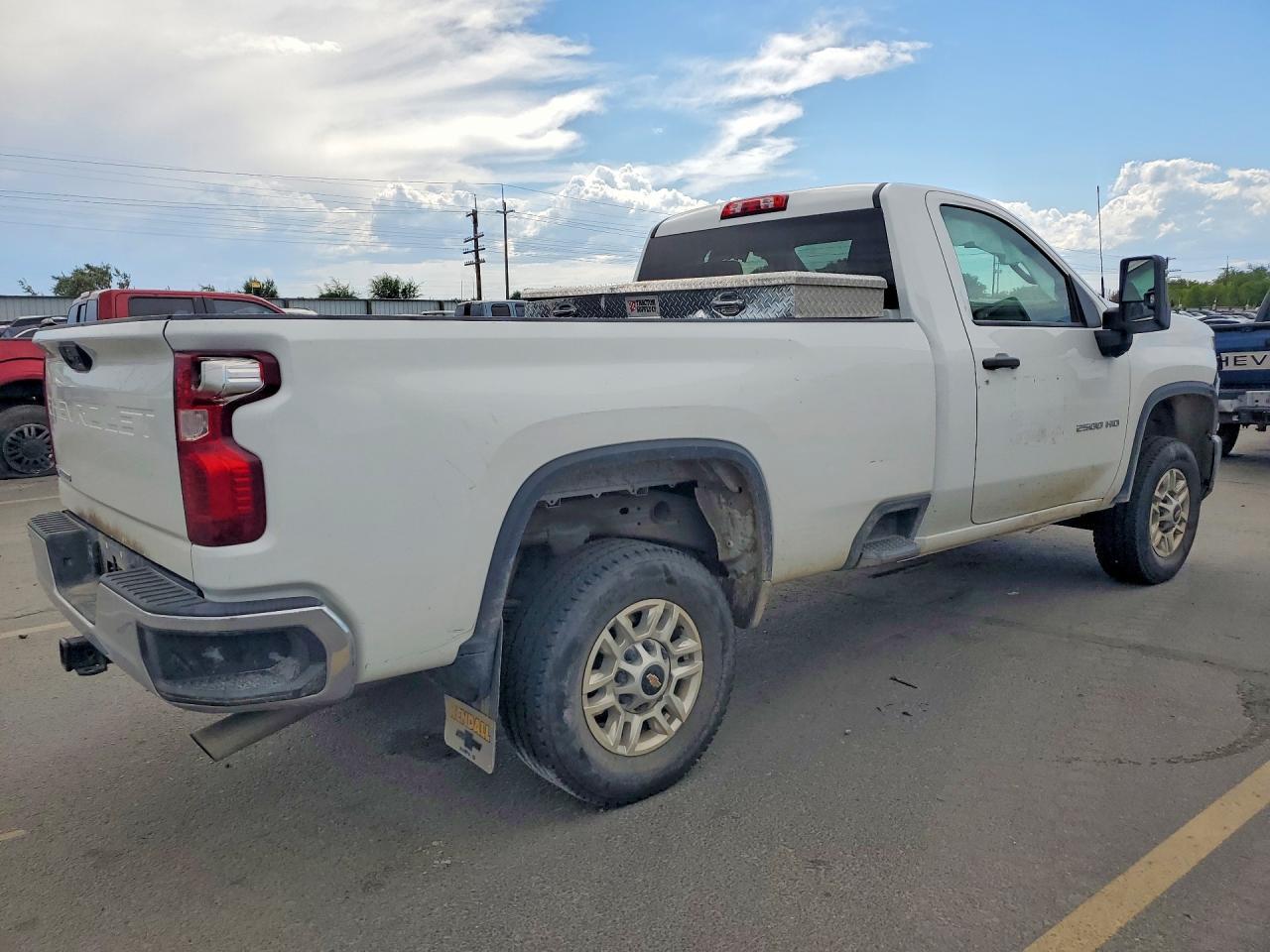 2024 Chevrolet Silverado K2500 Heavy Duty - Image 3