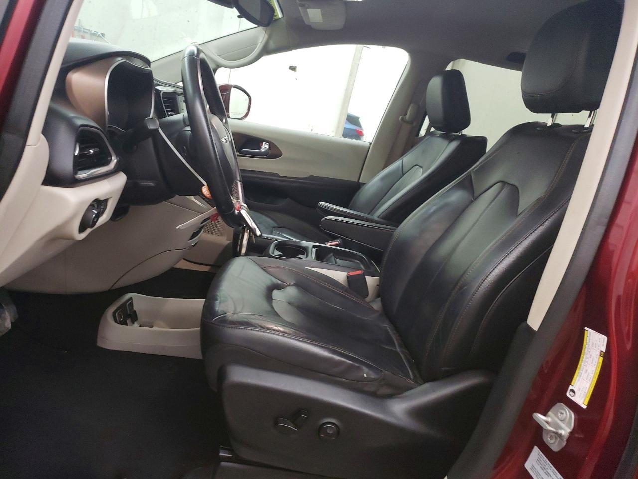 2017 Chrysler Pacifica Touring L - Фото 7