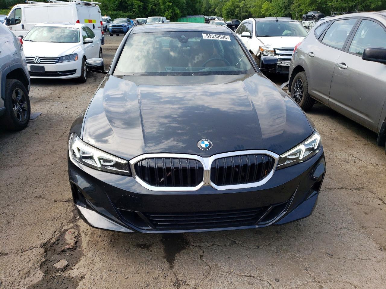 2023 BMW 330Xi - Фото 5