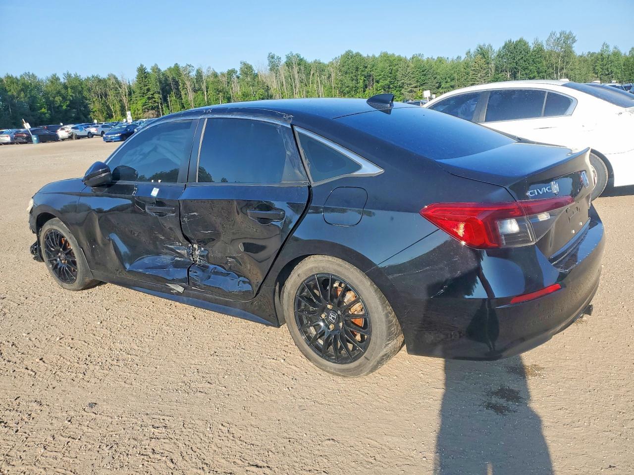 2022 Honda Civic Touring - Image 2