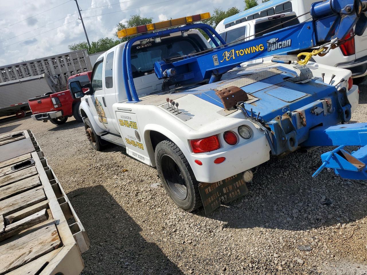 2008 Ford F550 Super Duty - Фото 2