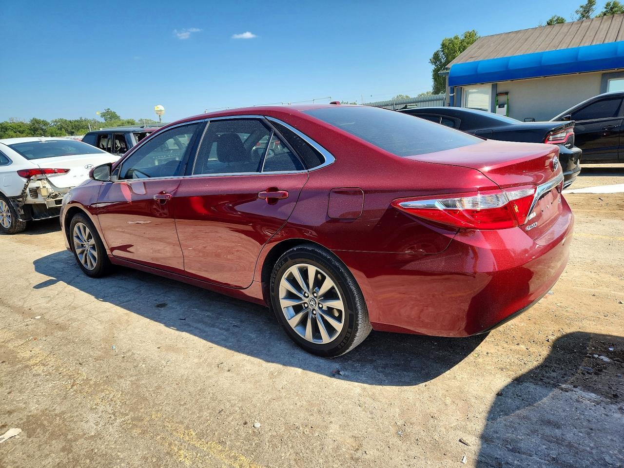 2017 Toyota Camry Xle - Image 2