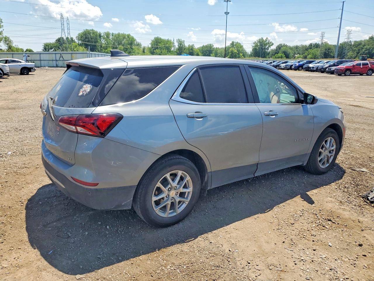 2024 Chevrolet Equinox Lt - Image 3