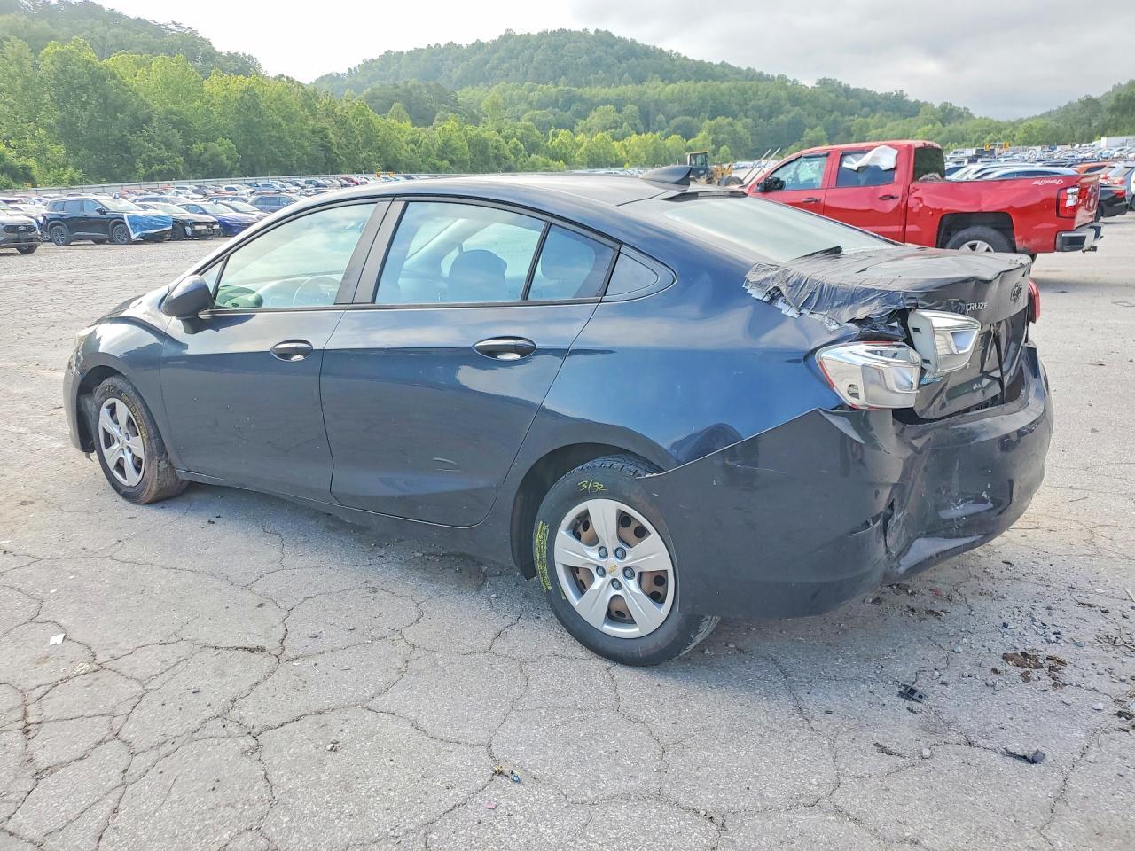 2016 Chevrolet Cruze Ls - Фото 2