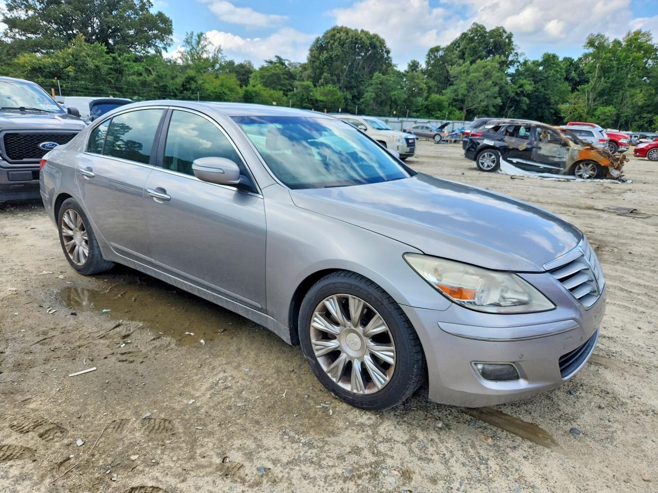 2009 Hyundai Genesis 3.8L - Image 4
