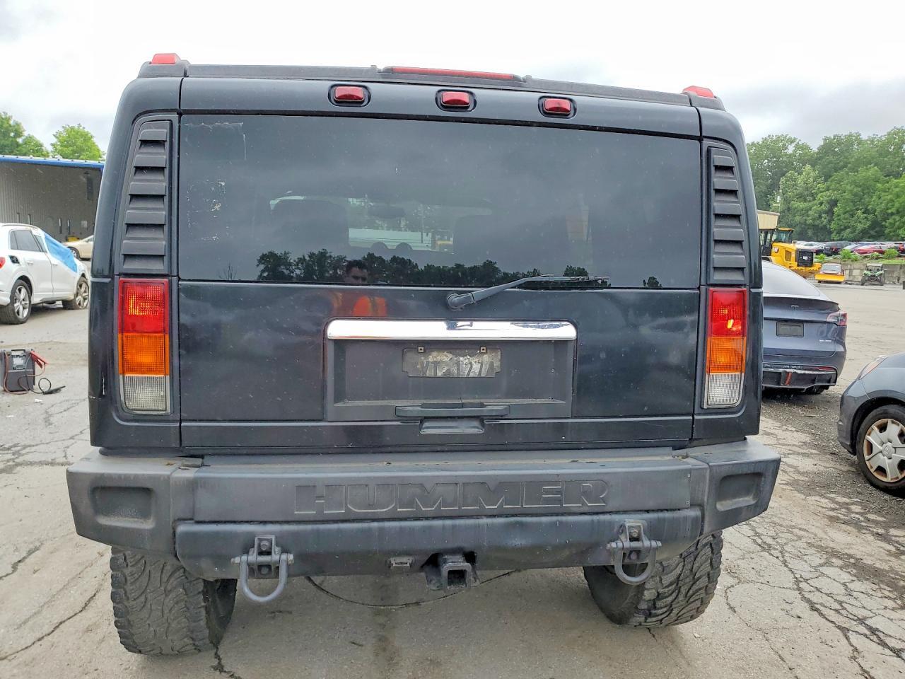 2003 Hummer H2 - Image 6