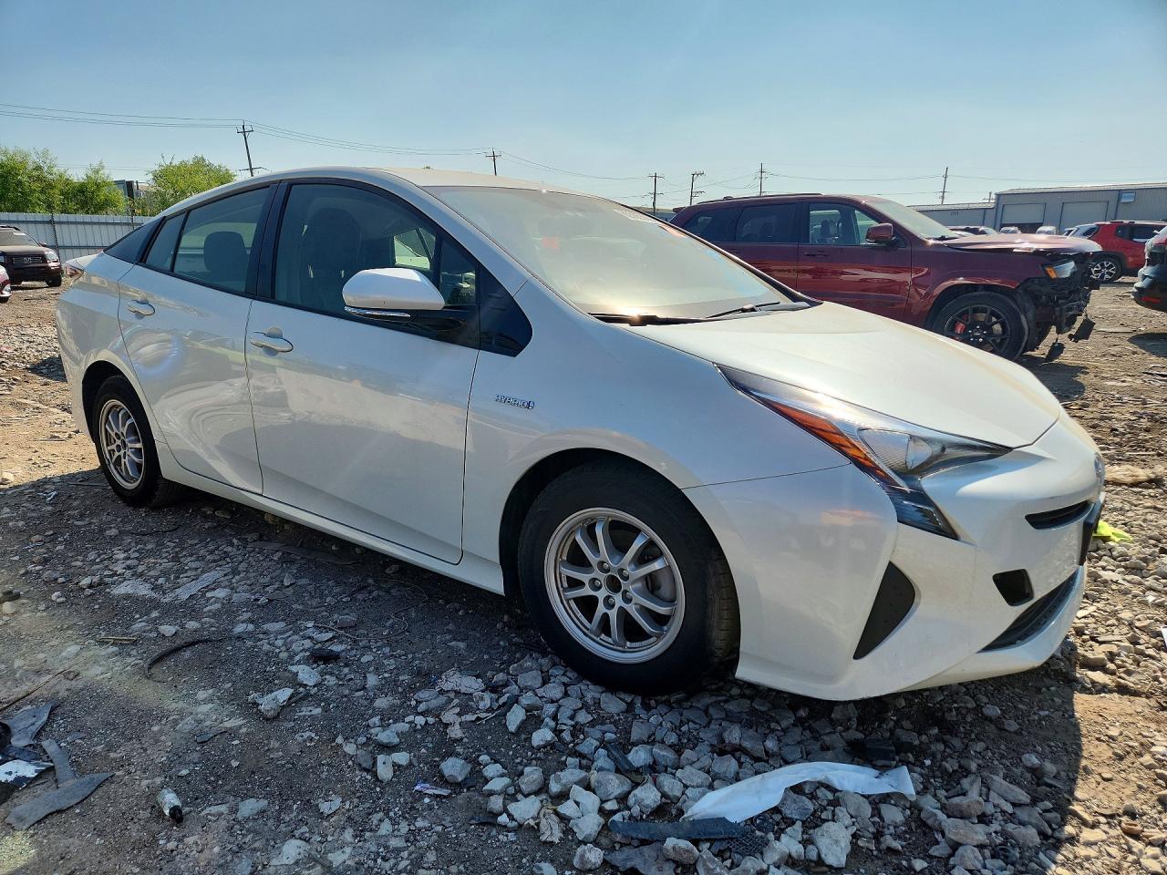 2016 Toyota Prius Three - Фото 4
