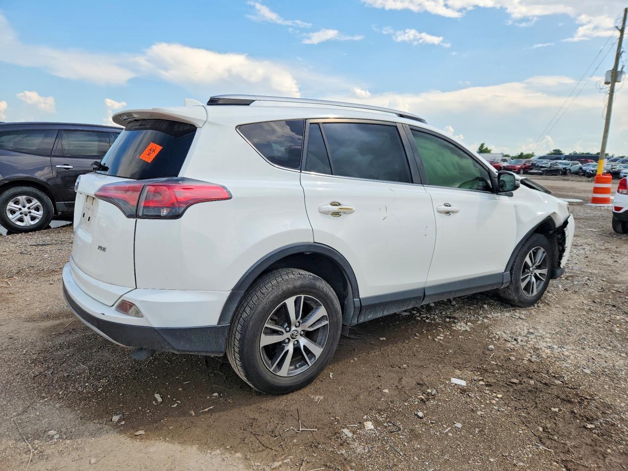 2018 Toyota Rav4 Xle - Фото 3