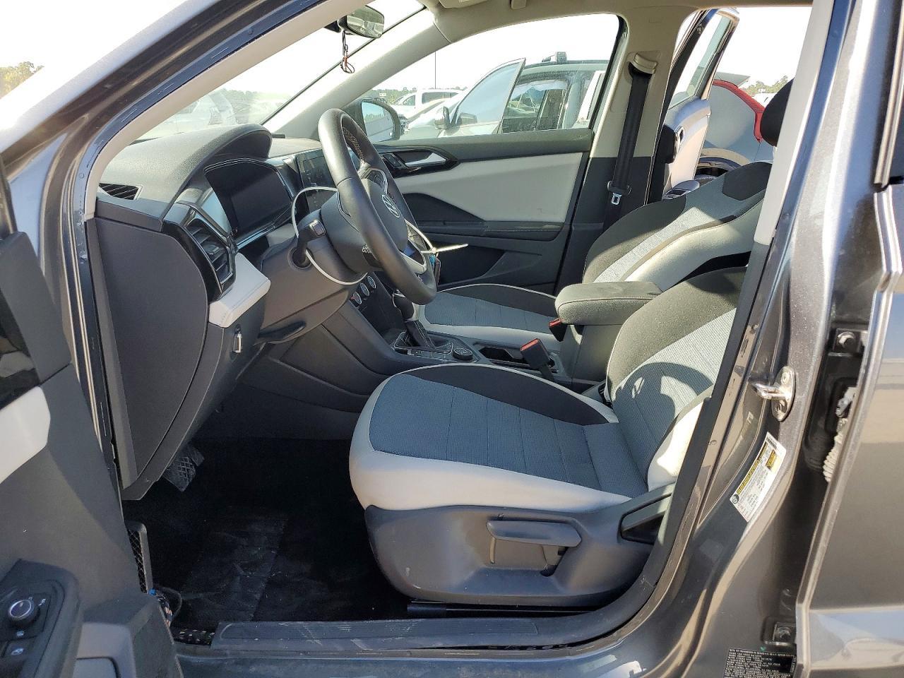 2025 Volkswagen Taos S - Фото 7