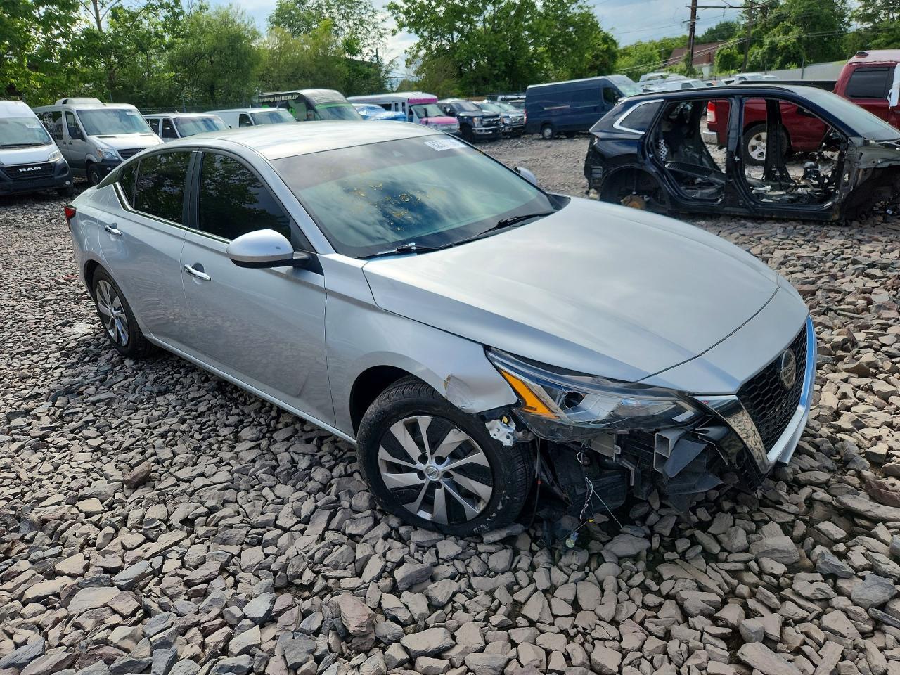 2021 Nissan Altima S - Фото 4